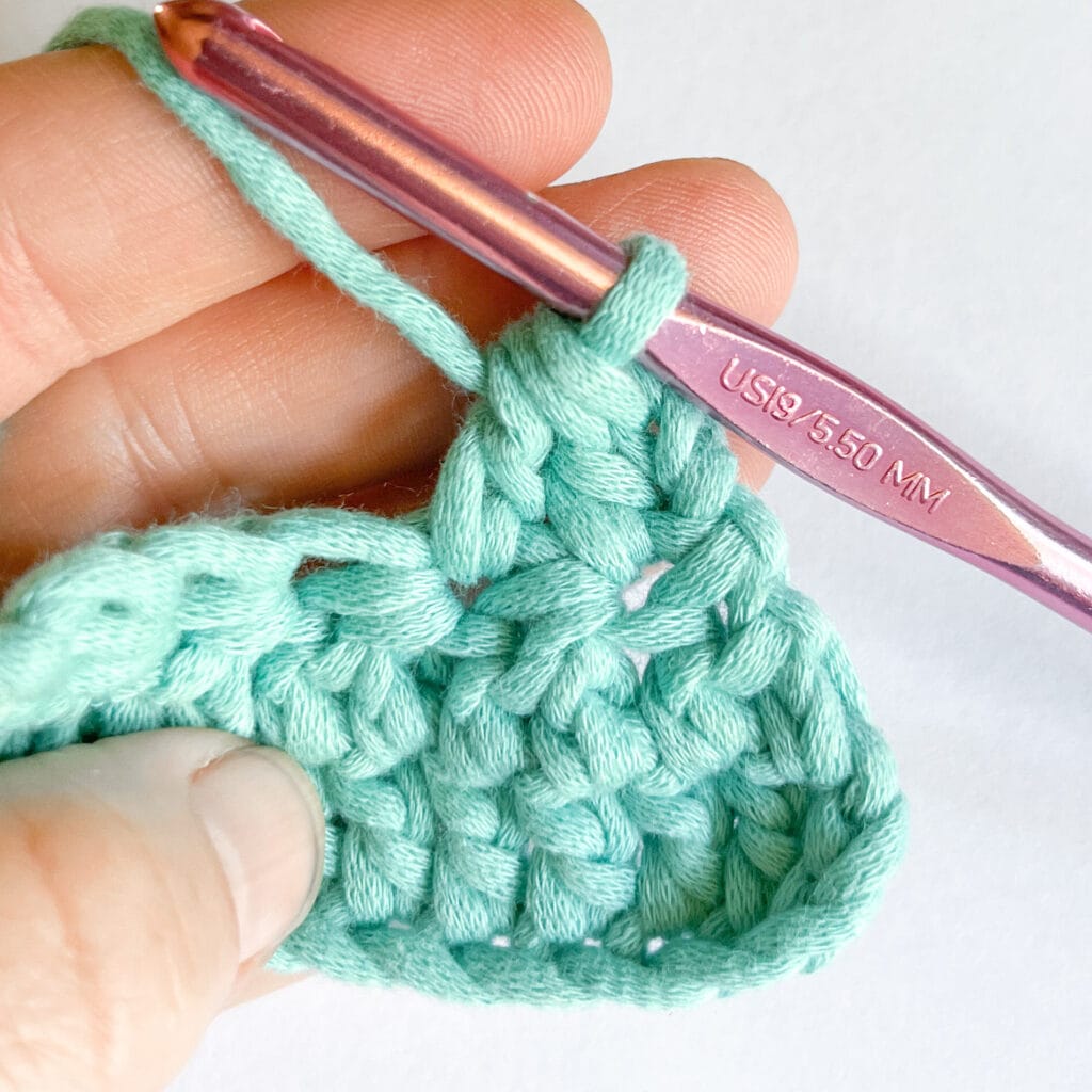 double crochet 2 together decrease (2)