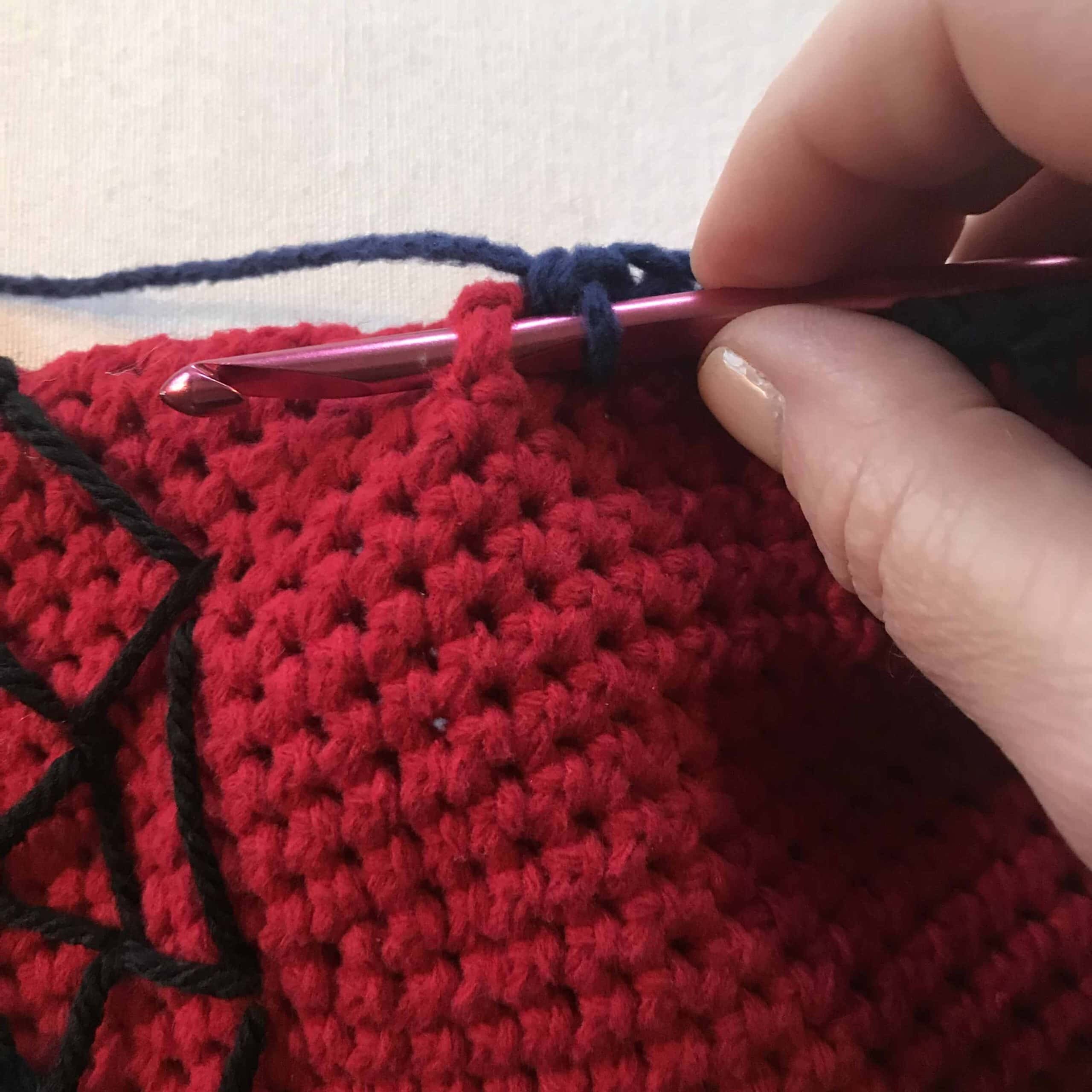 Spderman crochet cast cover tutorial with needle