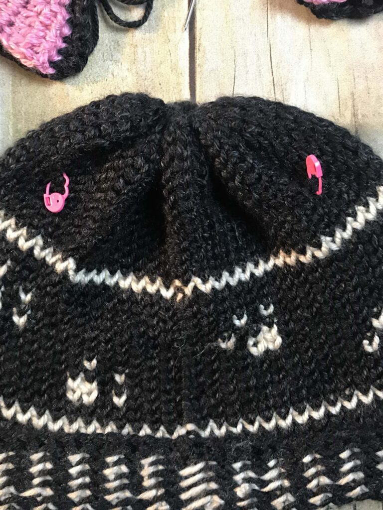meow crochet beanie black with paws