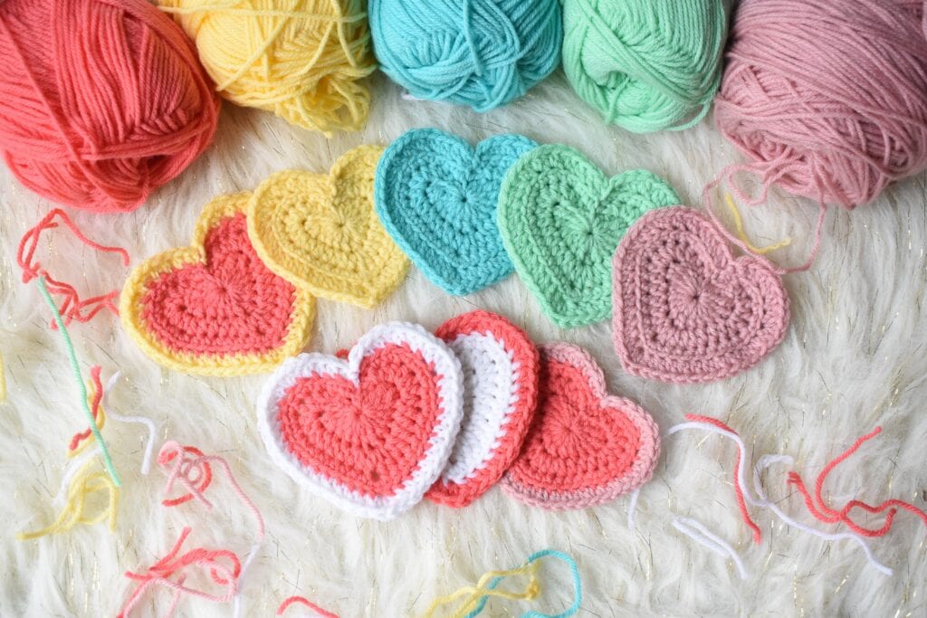 How to Crochet a Heart for Beginners (40)