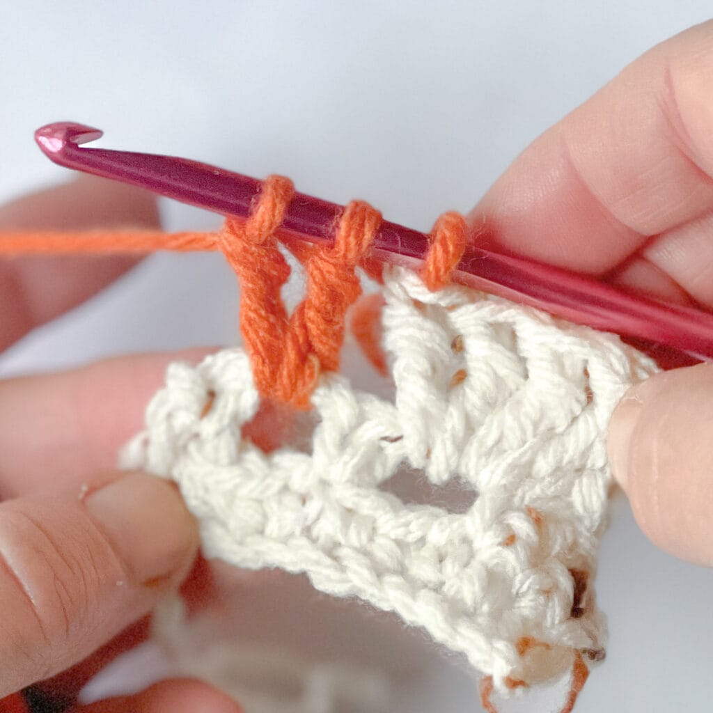 crochet pumpkin stitch tutorial (step 5)