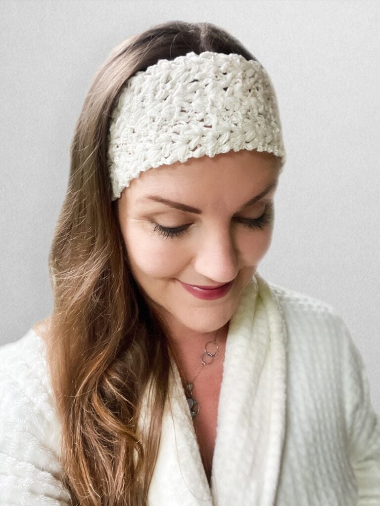 Lotus Headband free crochet patternLotus Headband free crochet pattern