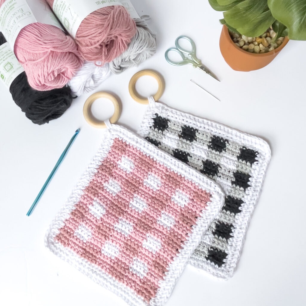 pink & black gingham plaid crochet potholders tutorial