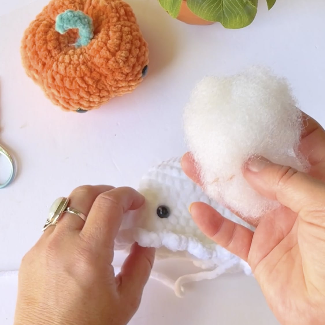 Crochet Ghost Pattern | No-Sew (Quick & Easy) - Stardust Gold Crochet