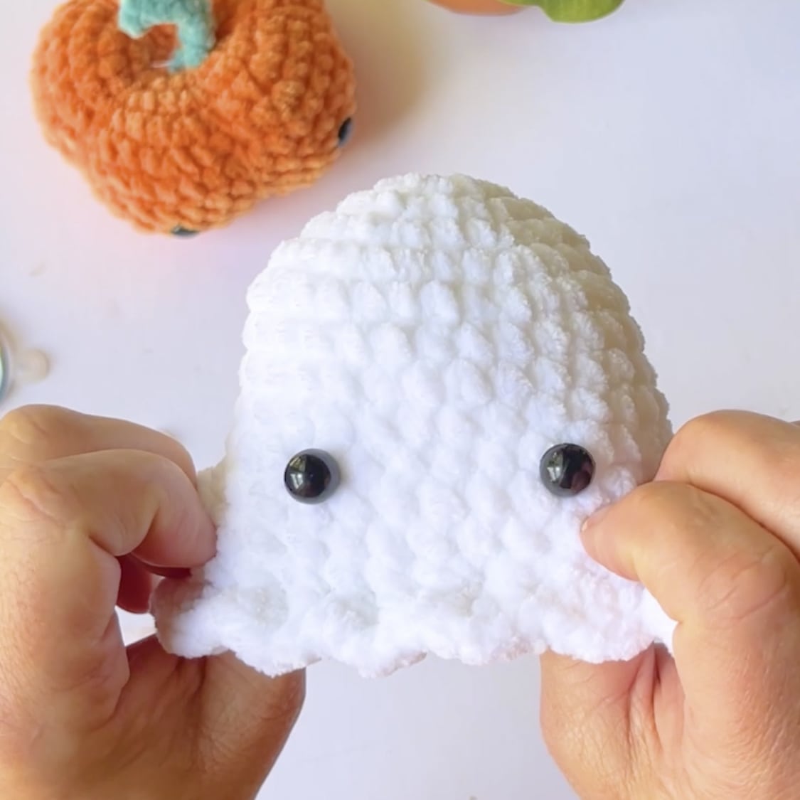 Crochet Ghost Pattern | No-Sew (Quick & Easy) - Stardust Gold Crochet