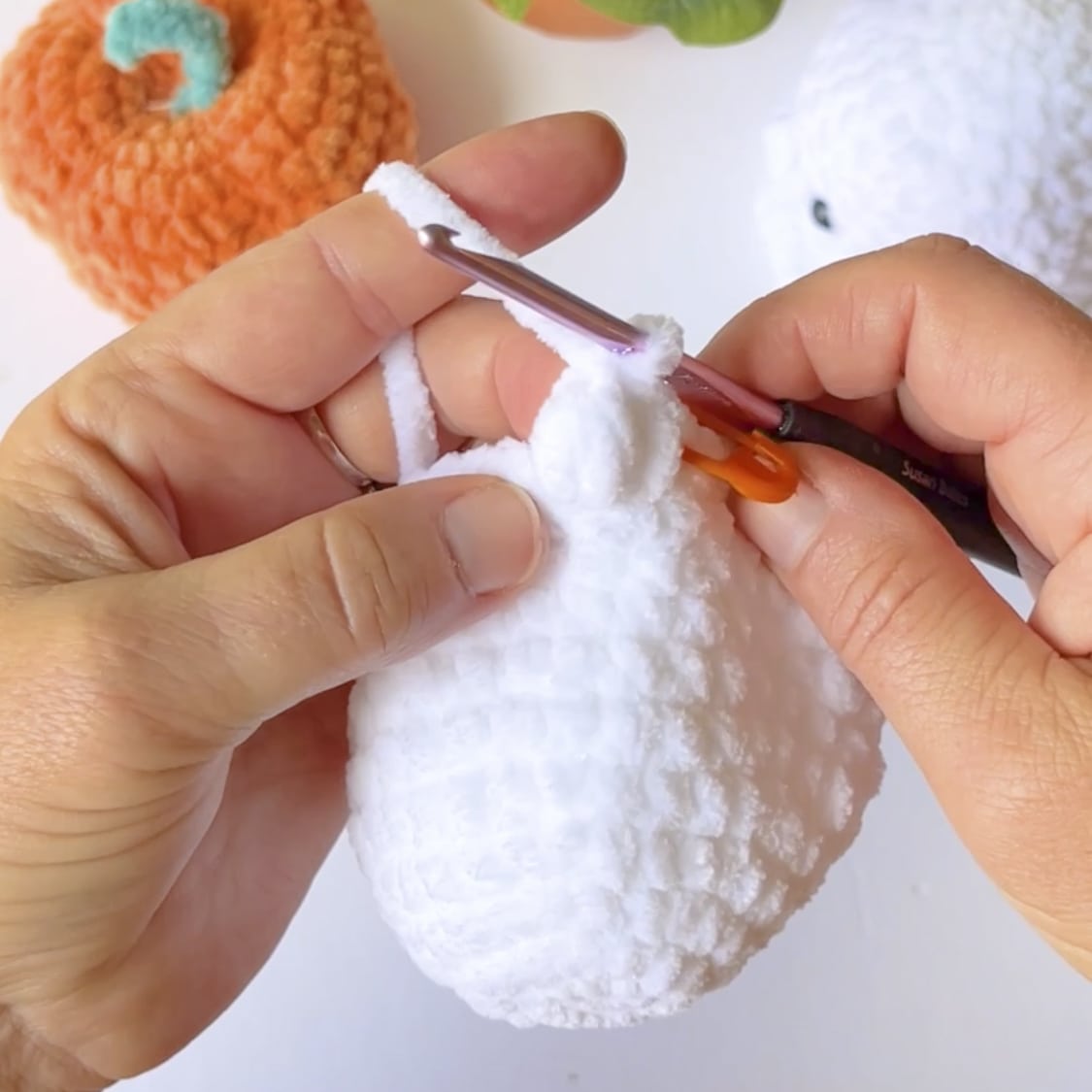 Crochet Ghost Pattern | No-Sew (Quick & Easy) - Stardust Gold Crochet