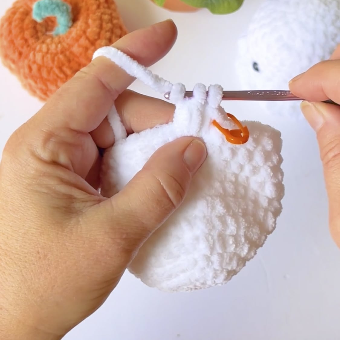 Crochet Ghost Pattern | No-Sew (Quick & Easy) - Stardust Gold Crochet