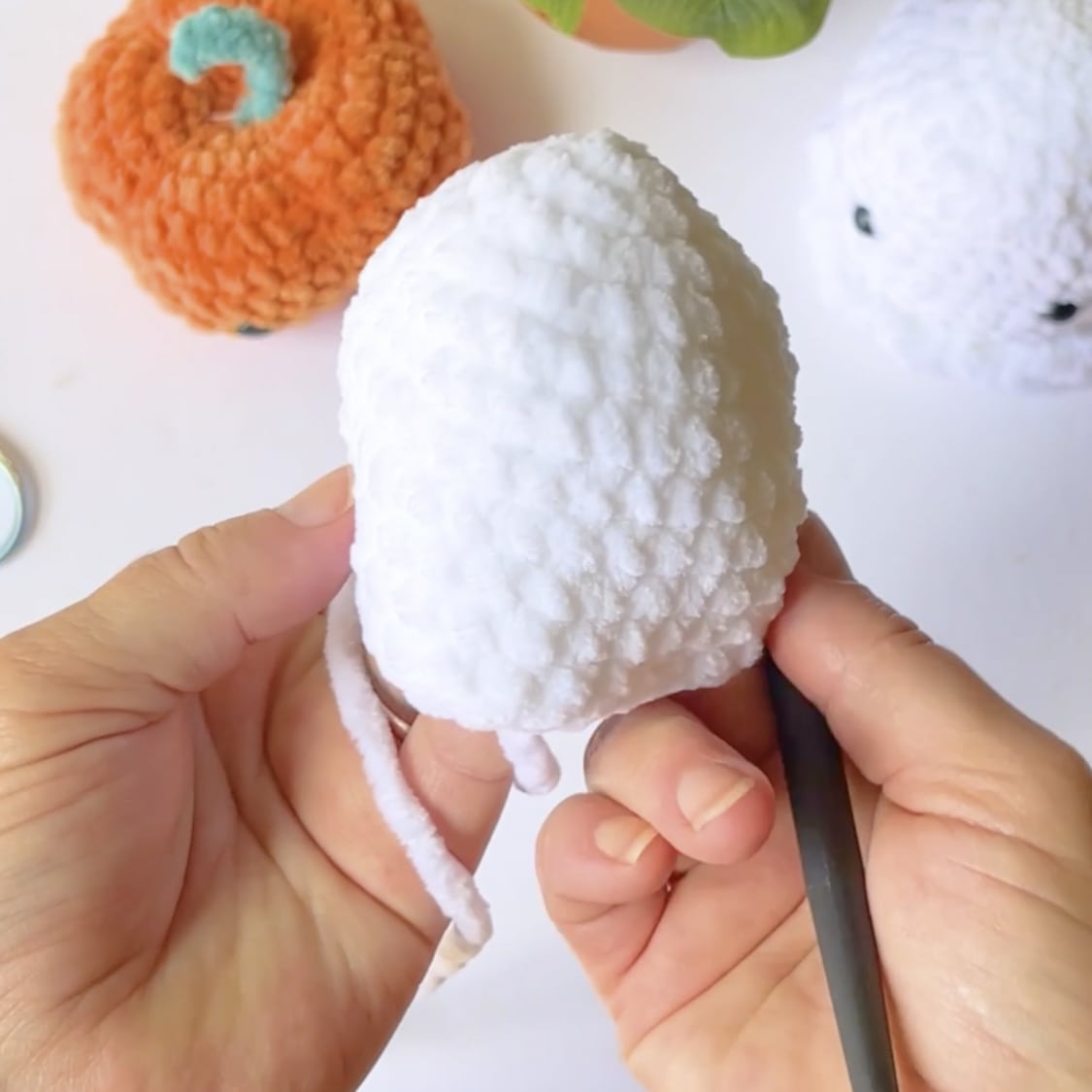 Crochet Ghost Pattern | No-Sew (Quick & Easy) - Stardust Gold Crochet