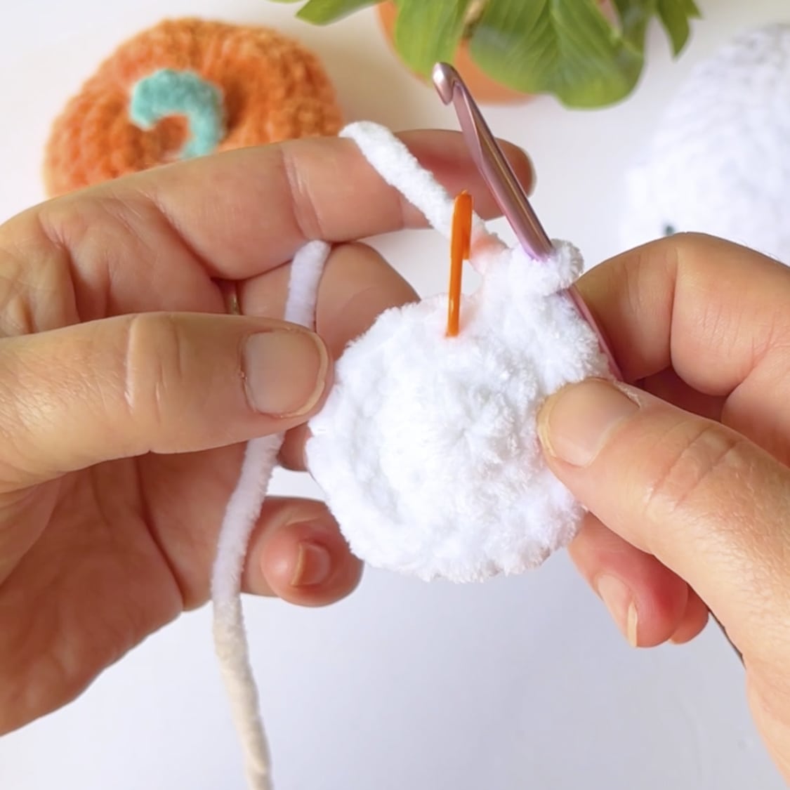 Crochet Ghost Pattern | No-Sew (Quick & Easy) - Stardust Gold Crochet