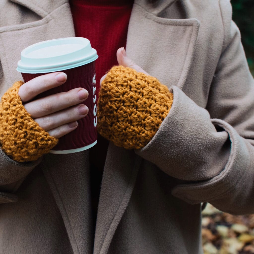 fall crochet gloves pattern