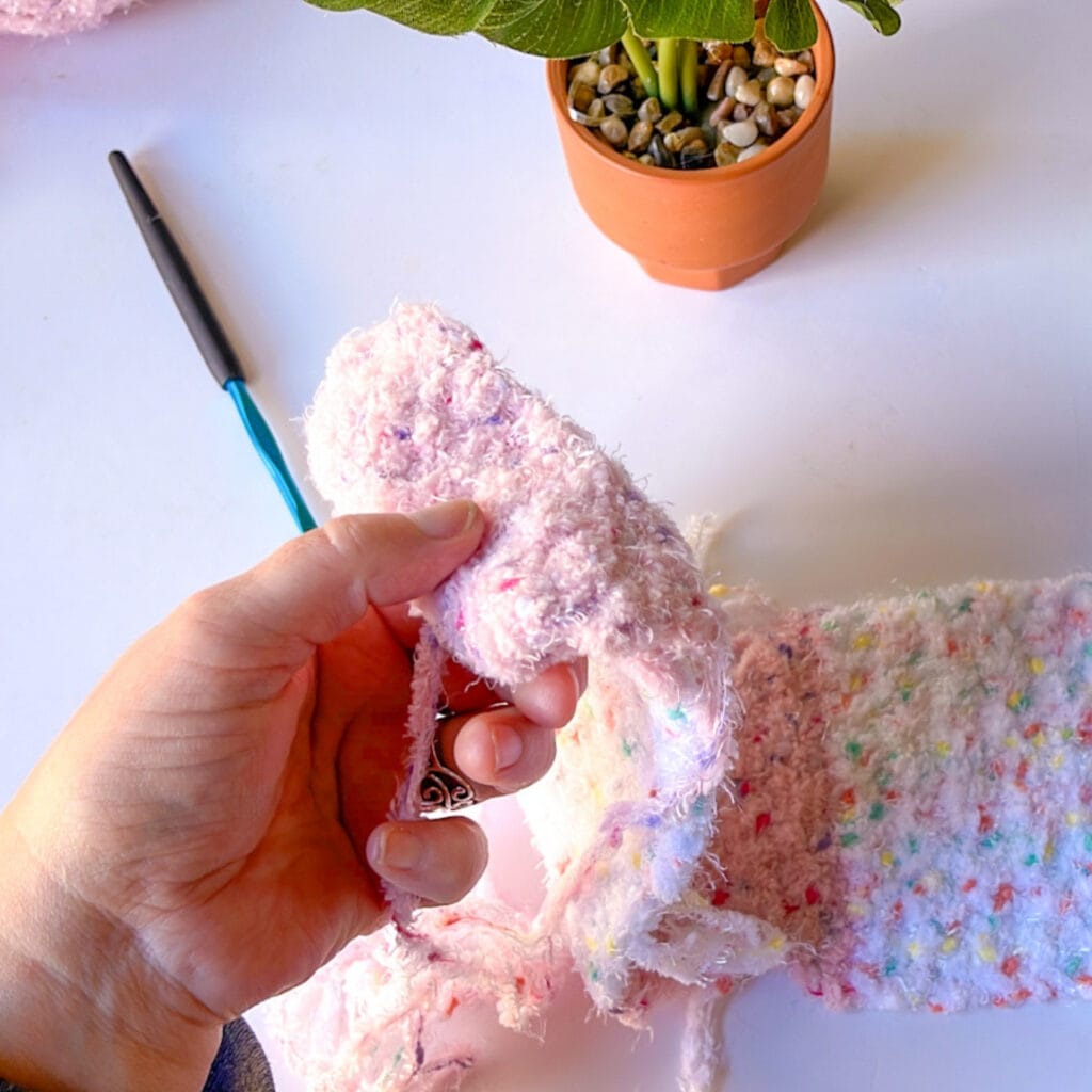 sew the sides of the heel together